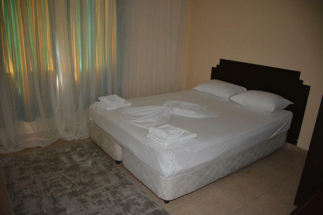 Bahceli Family Otel Antalya Exteriör bild