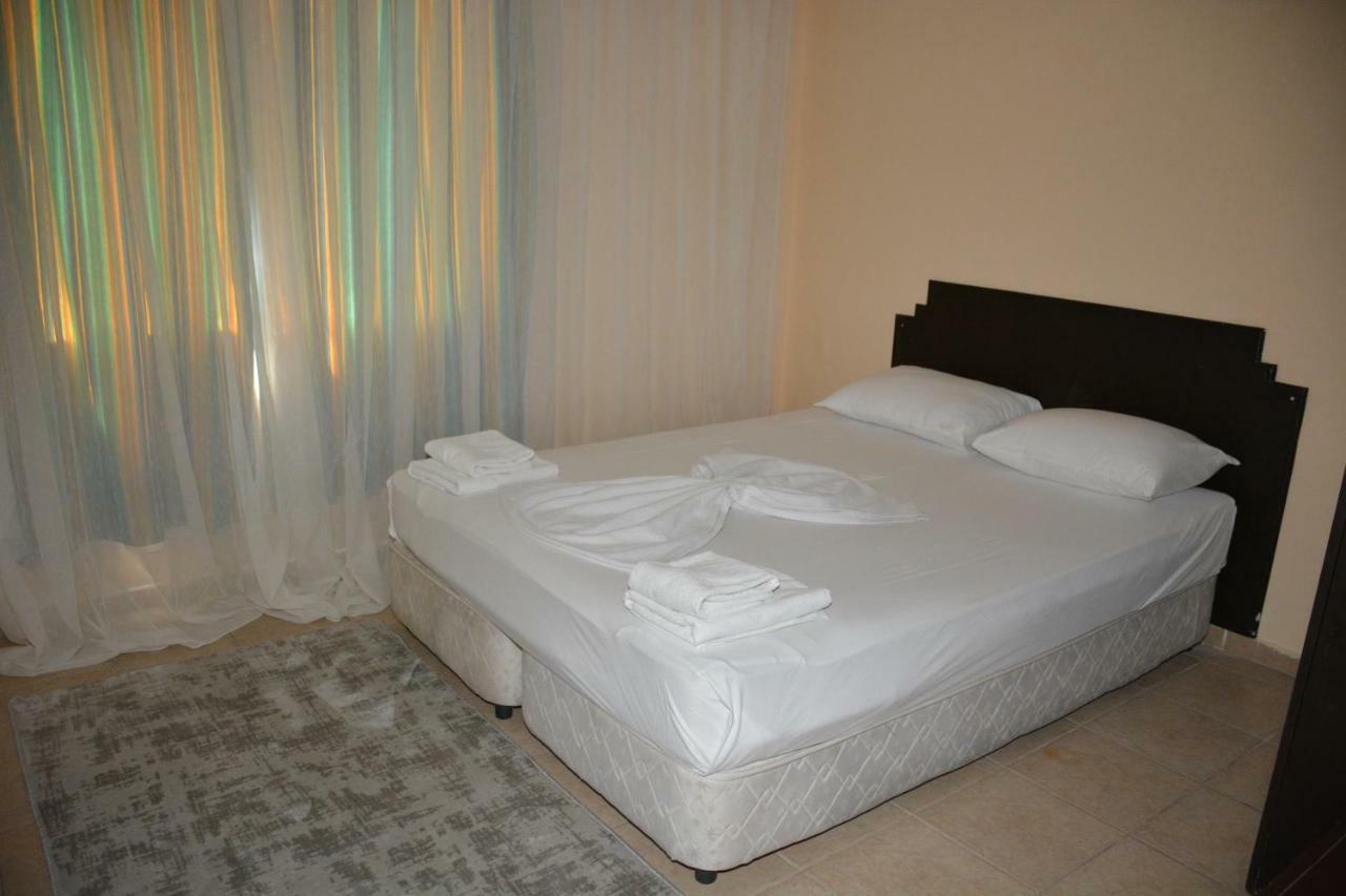 Bahceli Family Otel Antalya Exteriör bild
